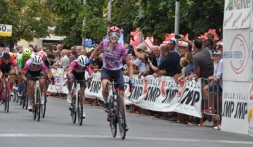 DONNE: Il Giro di Toscana vede la volata di Martina Fidanza a Campi Bisenzio