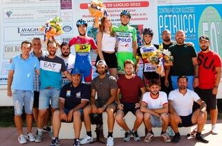 Il grazie degli ex atleti del G.S. La Rizza esempio per il ciclismo