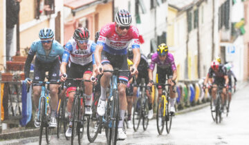 Van der Poel dà spettacolo, Pogačar prova di forza 