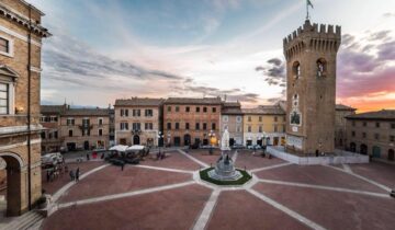 Giro delle Marche in Rosa: le squadre al via da Recanati