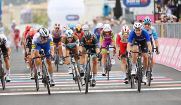 GIRO D’ITALIA : Demare al fotofinish su Sagan e Ballerini