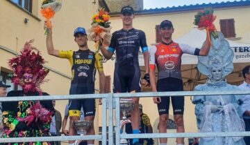 Matteo Milan vince sul traguardo di Castiglion Fibocchi