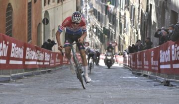 Strade Bianche – Show di Van der Poel