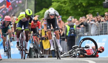 105^ Giro d’Italia – Van der Poel subito in rosa