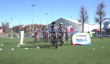 La prima tappa del tour “BICIMPARO – Kinder Joy of Moving” a Monopoli