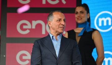 Il saluto del presidente Dagnoni al Giro d’Italia 2024