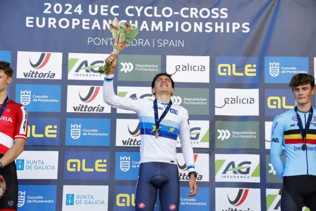 ITALIA PIGLIATUTTO 🟢⚪️🔴

La #nazionaleciclismo🇮🇹 lascia il segno agli #EuroCross24 di #Pontevedra con un bottino di due ori🥇, un argento 🥈 ed un bronzo🥉

Risultati che portano il gruppo azzurro in vetta al medagliere della rassegna continentale, con alle spalle Belgio, Olanda e Francia, e confermano l'Italia 🇮🇹 come come potenza indiscussa nel panorama internazionale del ciclocross 🚵‍♂️

📸 Sprint Cycling Agency