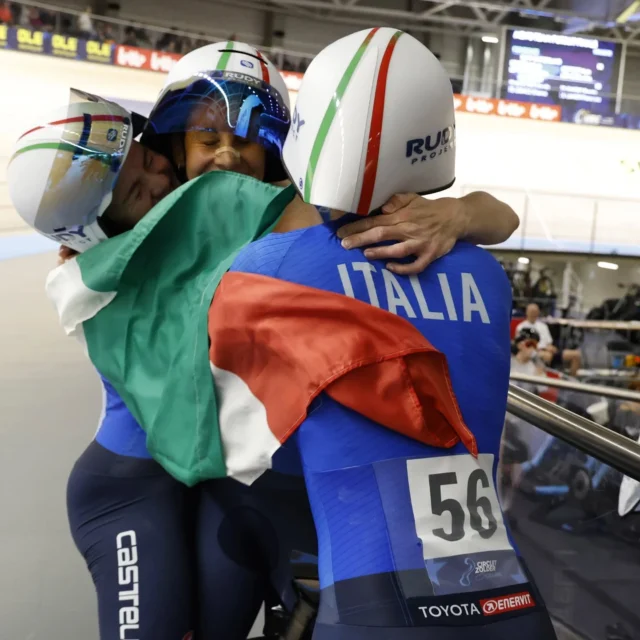 GOOD MEMORIES 📸 ✨️

#nazionaleciclismo🇮🇹 #eurotrack25 
📸 @sprintcycling